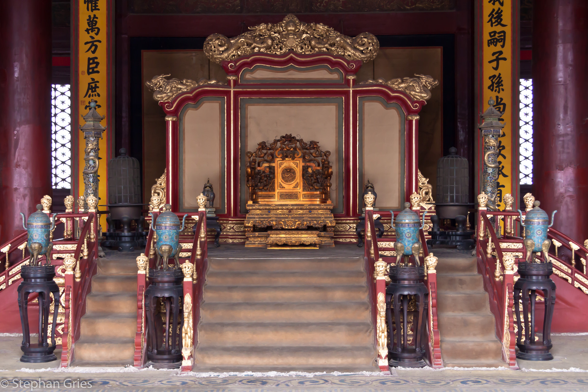 - Der Thronsaal