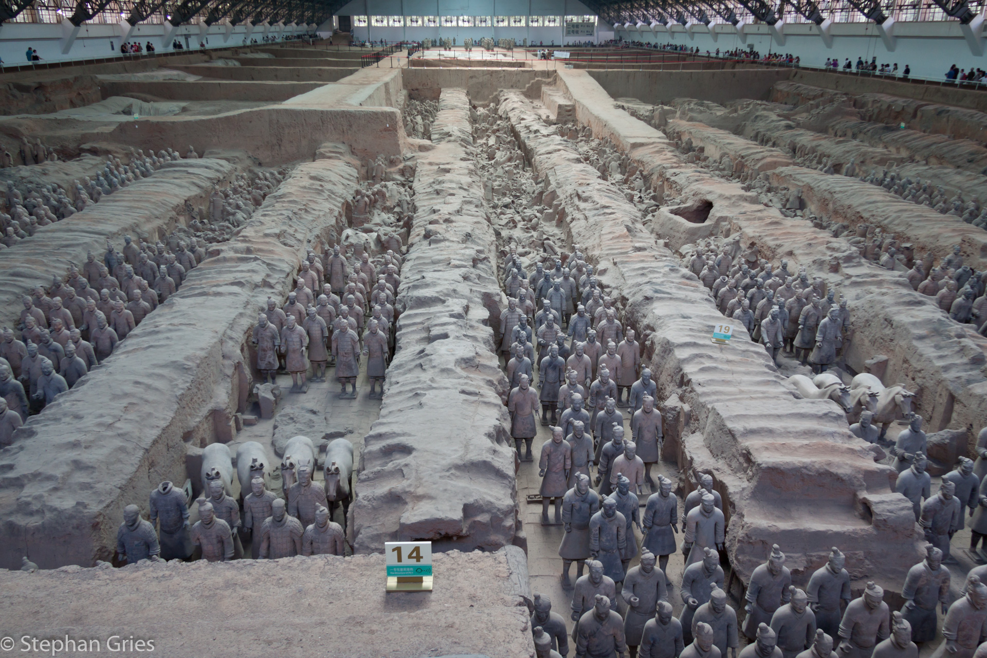 Auf mehr als 7.000 Figuren wird die Größe der Armee geschätzt.