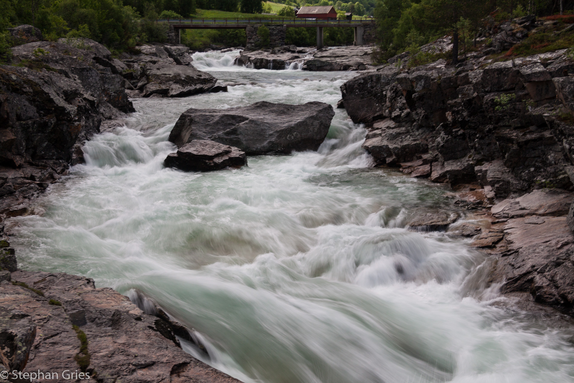 Nur wenige Meter vom CP ist der gleichnamige Wasserfall 'Magalaupet'