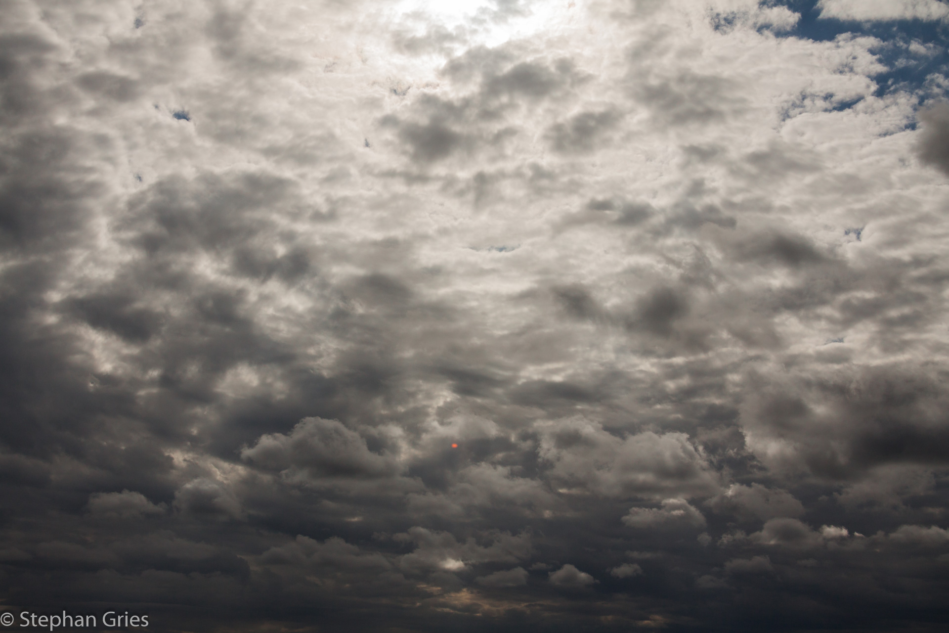 Und das war es leider wieder. Mit dramatischem Himmel bei der Abfahrt ...