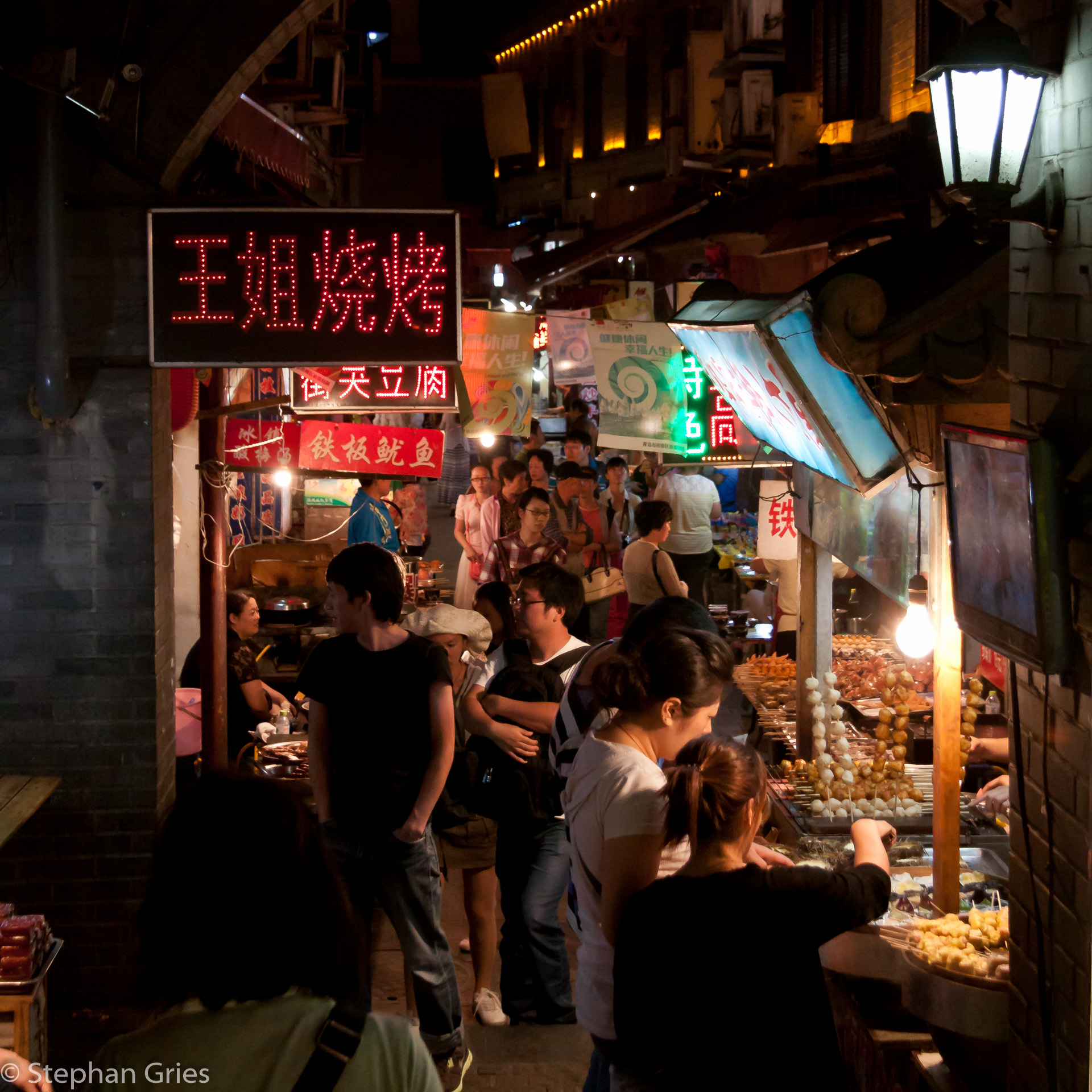 Die 'Fressmeile' und meine Frau weiss gar nicht wo sie zuerst anfangen soll ;-)
