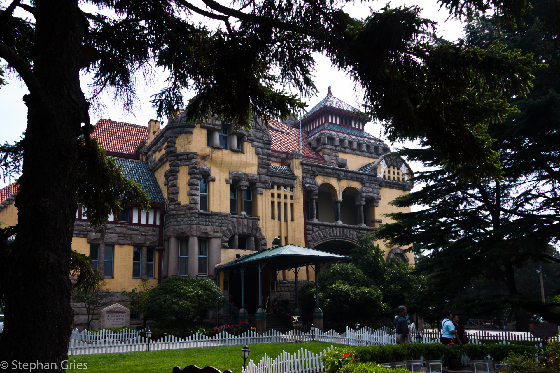 Die ehemalige Residenz des dt. Gouverneurs, ein paar Schritte von unserem Hotel entfernt.