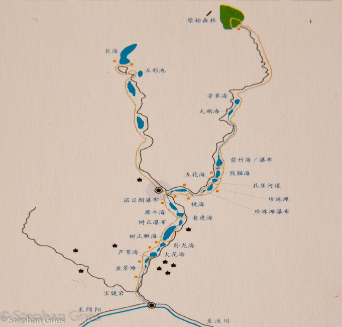 Dies ist eine Übersicht von Jiuzhaigou.  Man benötigt auf jeden Fall mehr als einen Tag, möchte man alles besichtigen.