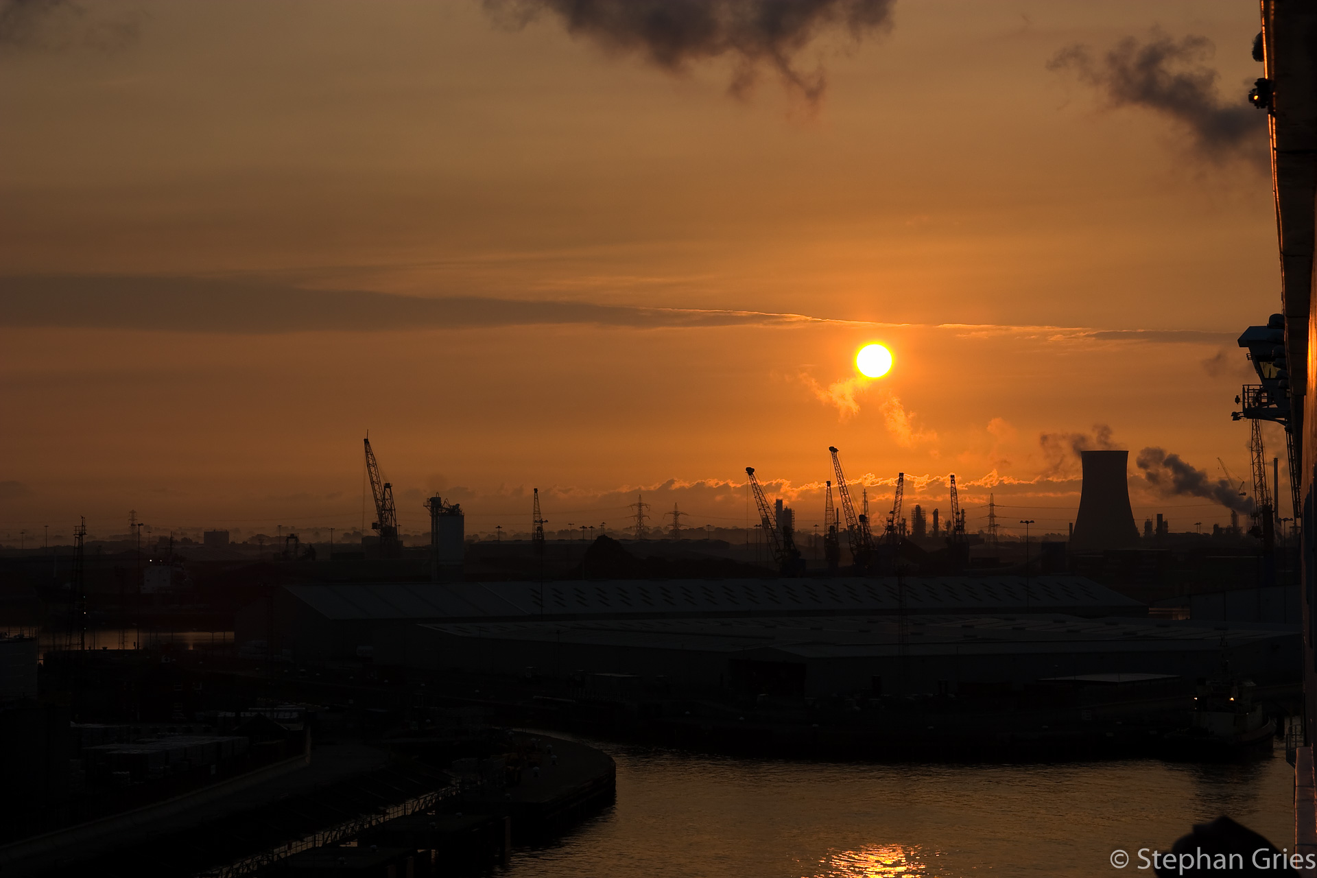 Ankunft der Fähre von Rotterdam nach Hull.