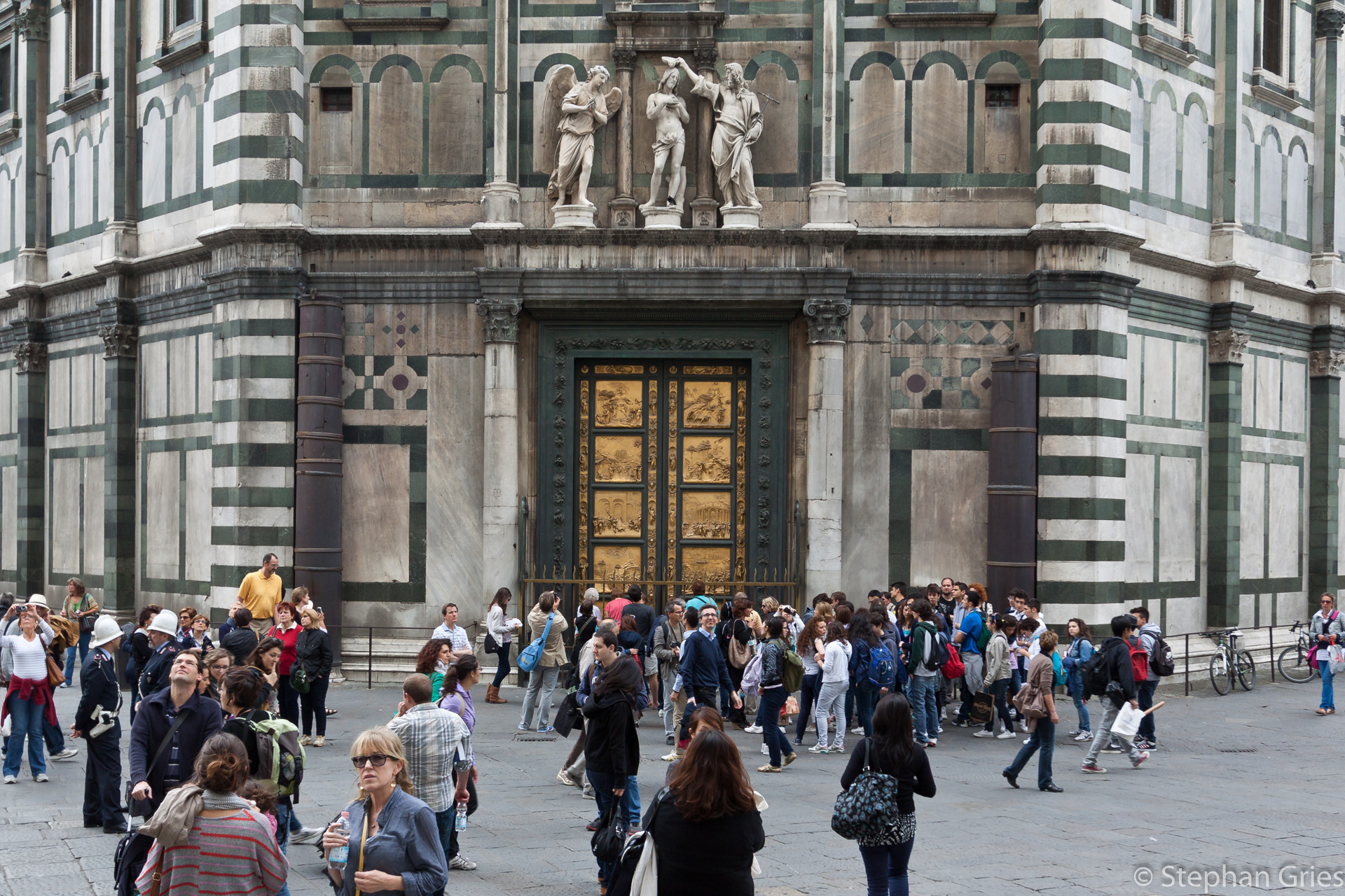 Die Eingangstür des  Battistero San Giovanni ...