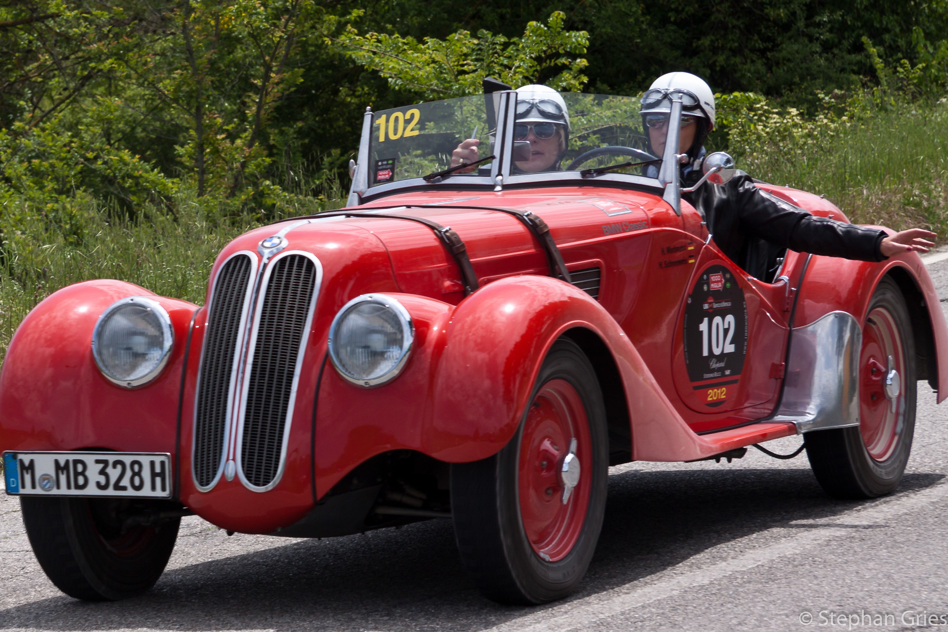 Auf dem Weg nach Siena, haben wir das Glück das gerade die 'Mille Miglia' uns entgegen kommt.